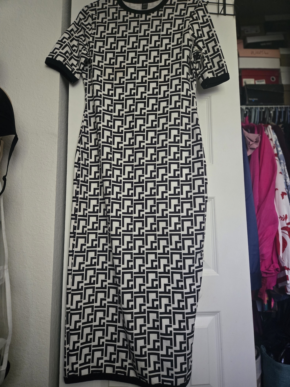 SHEIN Black & White Geometric Short Sleeve Midi Dress